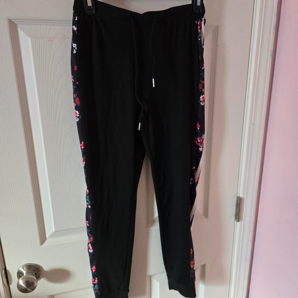 Shein Floral Striped Black Sweatpants